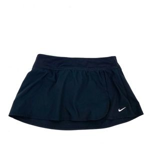 Nike athletic black skirt with lined underwear